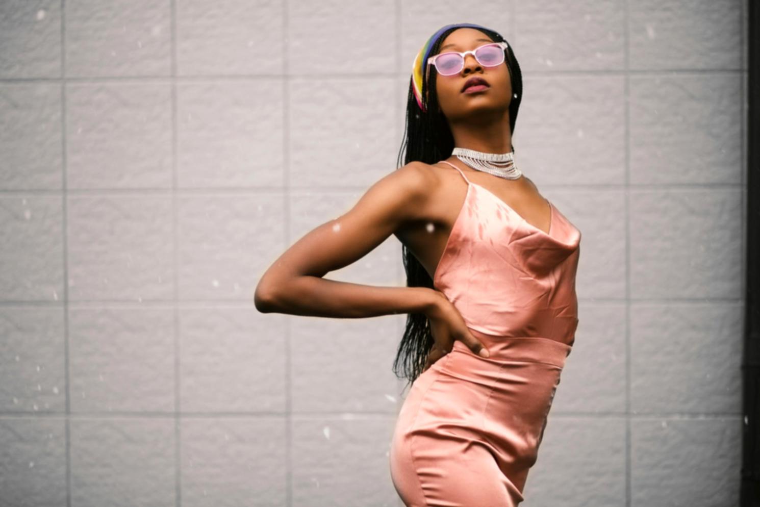 Ambiente professionale del nostro studio con attrezzature specializzate per il trattamento sopracciglia